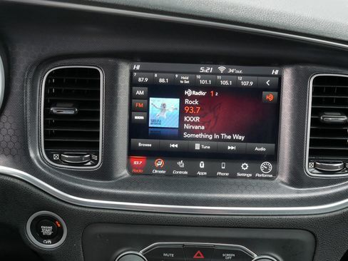 Used 2018 Dodge Charger GT image 22