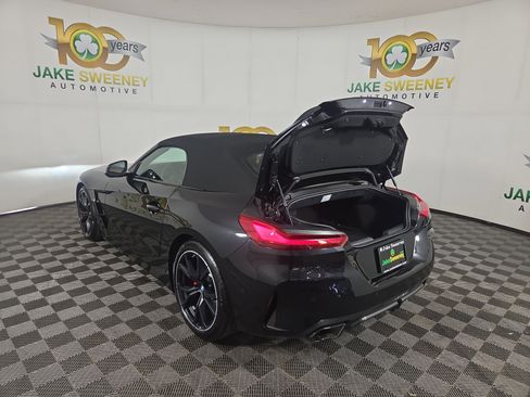 Used 2024 BMW Z4 M40i w/ Premium Package image 32