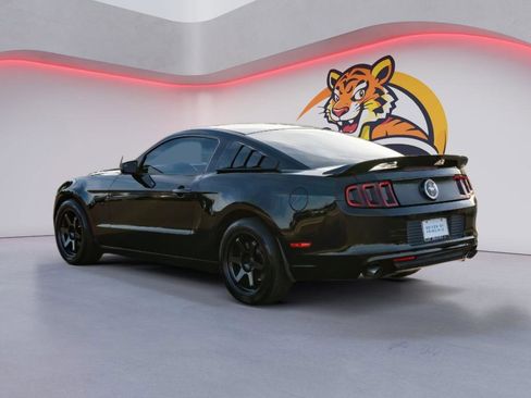 Used 2013 Ford Mustang Premium image 7