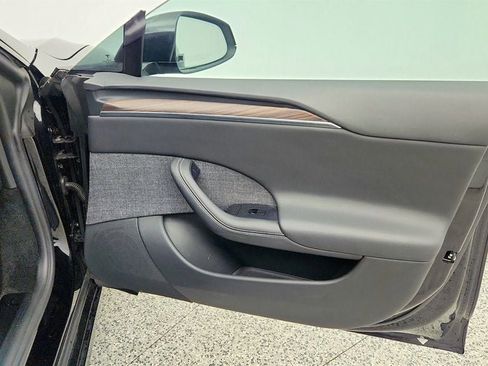 Used 2021 Tesla Model S Plaid image 28