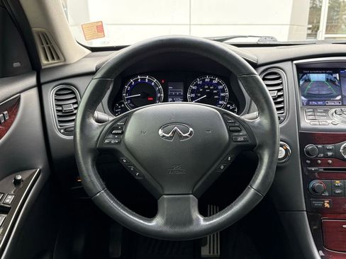 Used 2017 INFINITI QX50 Base w/ Technology Package image 19