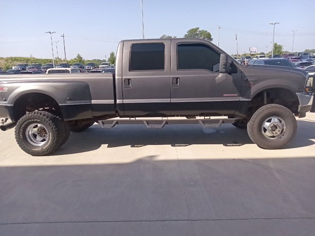 Used 2003 Ford F350 4x4 Crew Cab DRW Super Duty image 2