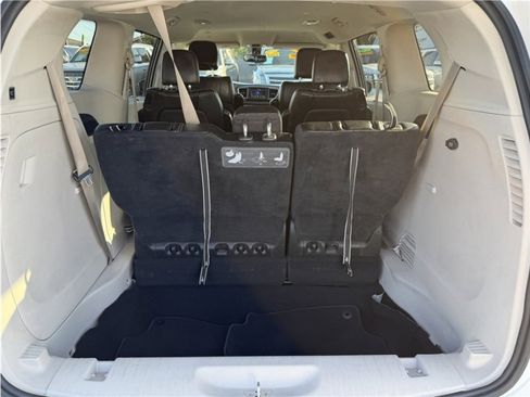 Used 2021 Chrysler Voyager Lxi image 23