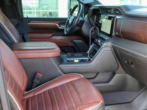 Used 2024 GMC Sierra 2500 Denali Ultimate image 19