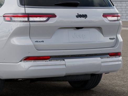 New 2026 Jeep Grand Cherokee L Summit AWD/4WD image 13
