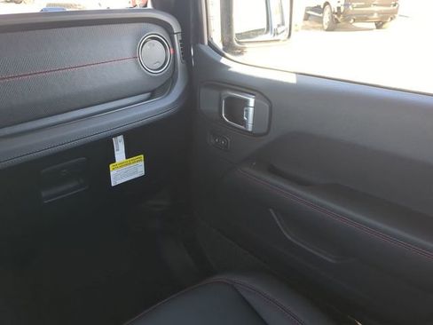 New 2026 Jeep Gladiator Rubicon AWD/4WD image 19