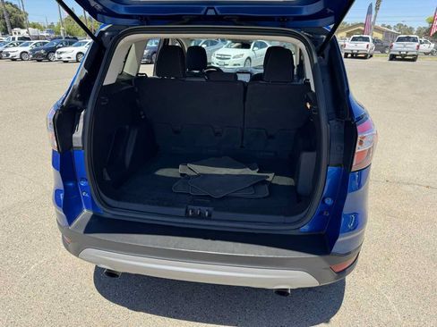 Used 2018 Ford Escape SE w/ SE Sync 3 Package AWD/4WD image 18