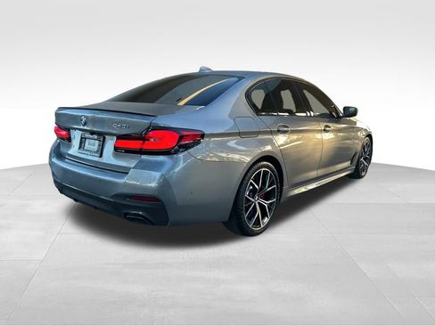 Used 2023 BMW 540i w/ M Sport Package image 3