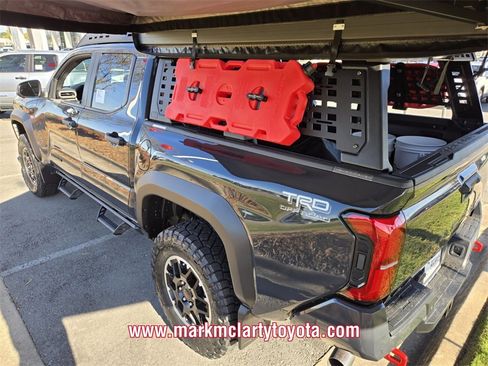 New 2025 Toyota Tacoma TRD Off-Road image 4