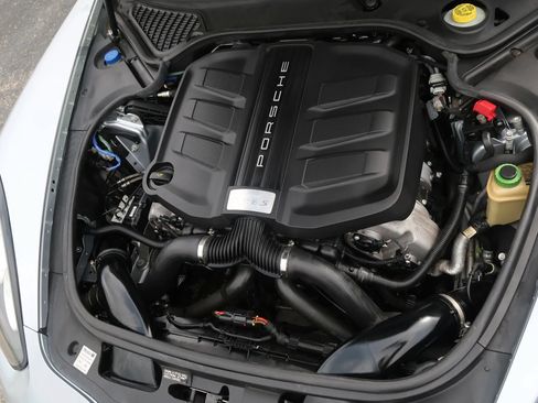 Used 2015 Porsche Panamera S RWD image 50