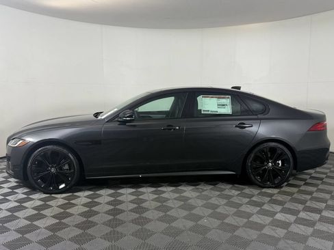 Used 2024 Jaguar XF R-Dynamic SE AWD/4WD image 3