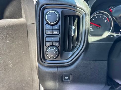 Used 2022 Chevrolet Silverado 1500 Custom w/ Safety Confidence Package AWD/4WD image 19