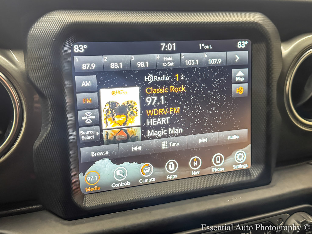 Used 2022 Jeep Wrangler Unlimited Sahara w/ Safety Group AWD/4WD image 15