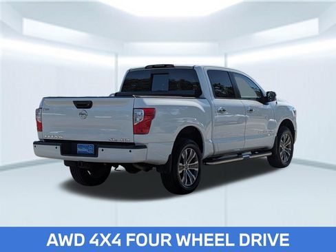 Used 2019 Nissan Titan SL AWD/4WD image 7