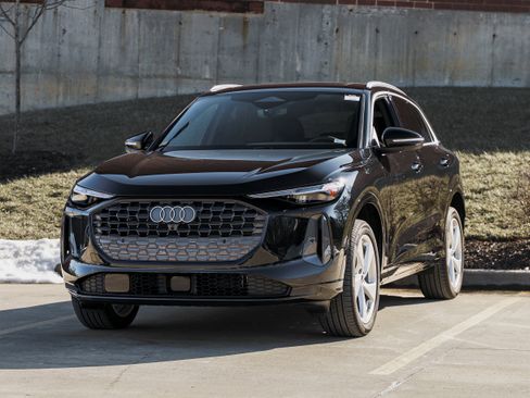 Used 2025 Audi Q5 Premium Plus w/ Premium Plus image 7