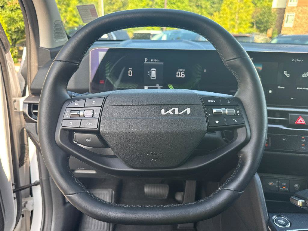 Used 2026 Kia Sportage LX FWD image 23