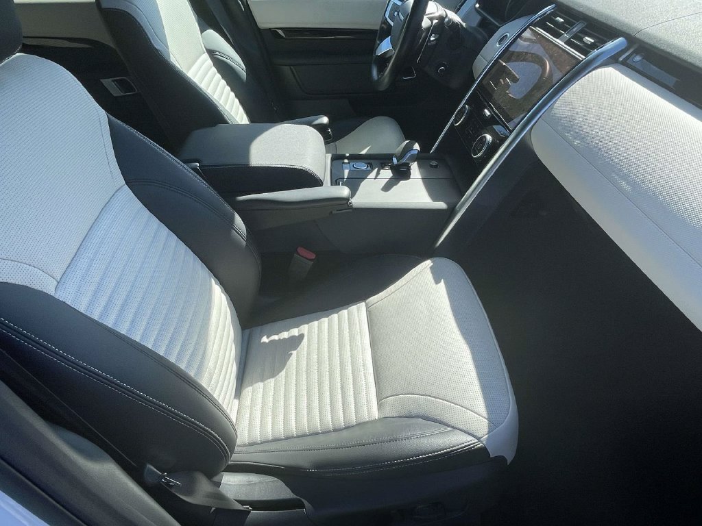 Used 2023 Land Rover Discovery S R-Dynamic AWD/4WD image 14