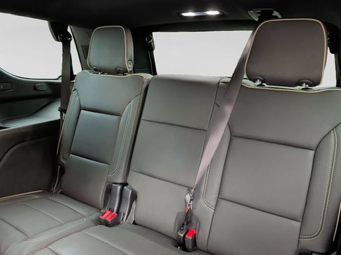 Used 2026 GMC Yukon Elevation w/ Elevation Premium Package AWD/4WD image 33