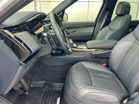 Certified 2025 Land Rover Range Rover Sport AWD/4WD image 15