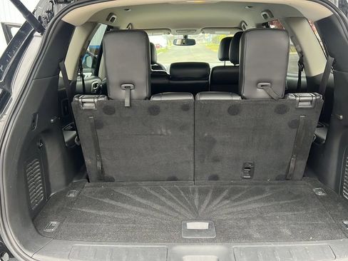 Used 2018 Nissan Pathfinder SL w/ Cargo Package image 15