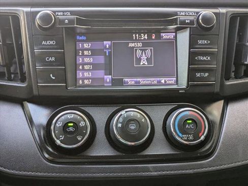 Used 2018 Toyota RAV4 LE image 13