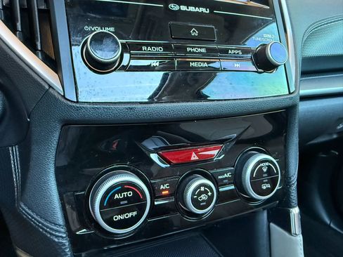 Used 2024 Subaru Forester Premium image 33