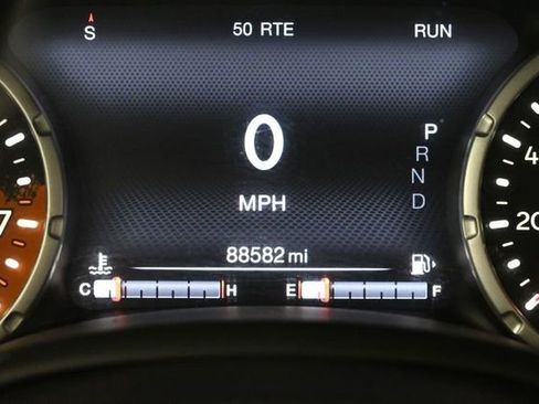 Used 2018 Jeep Renegade Trailhawk w/ Cold Weather Group II AWD/4WD image 43