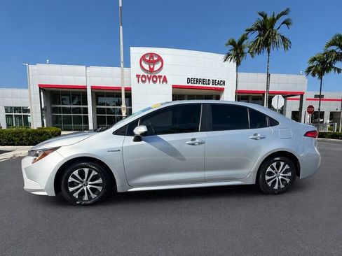 Certified 2021 Toyota Corolla LE FWD image 4