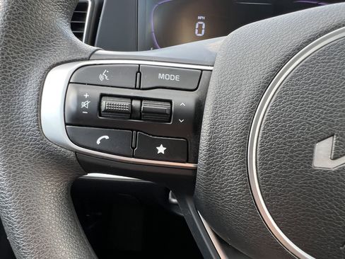 Certified 2025 Kia Sportage LX image 24