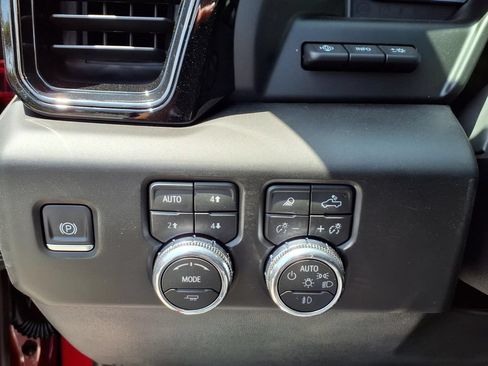 New 2026 GMC Sierra 1500 AT4X w/ LPO, Black Badging Package AWD/4WD image 16