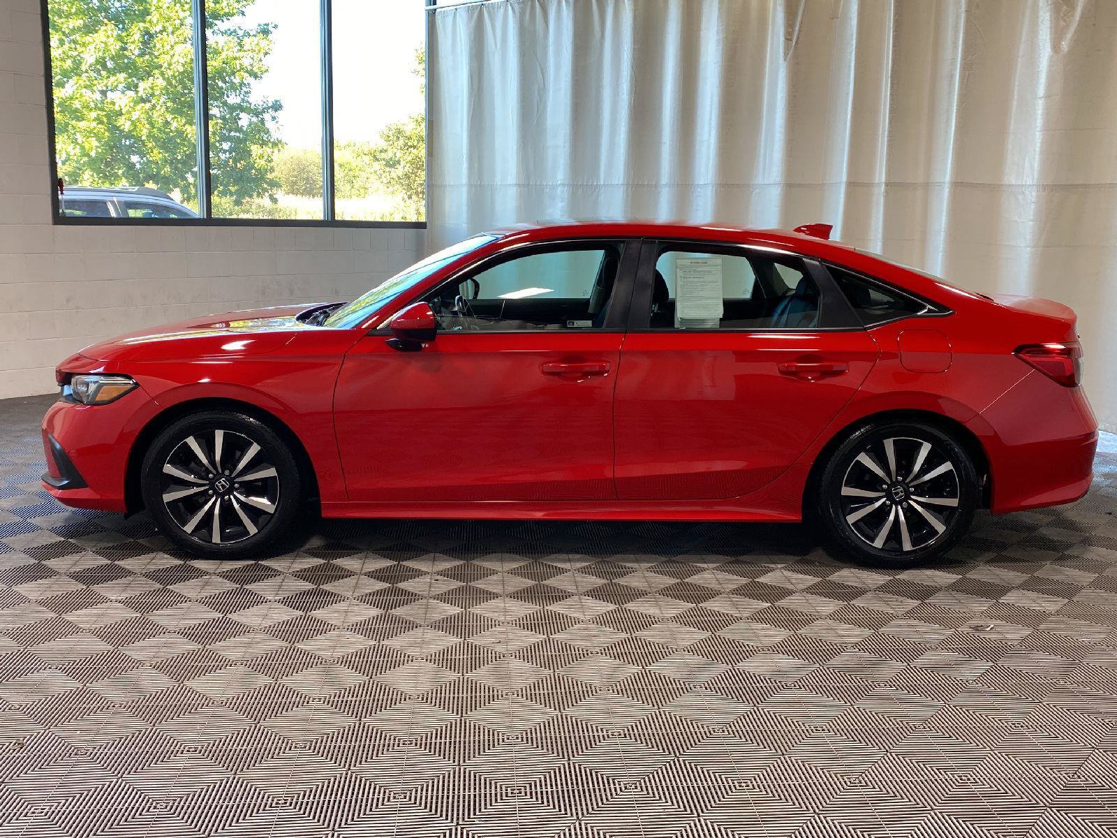 Used 2024 Honda Civic EX image 4