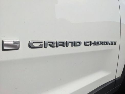 Used 2024 Jeep Grand Cherokee L Laredo w/ Luxury Tech Group I AWD/4WD image 10