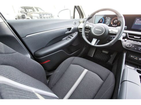 Certified 2026 Hyundai Sonata SEL FWD image 11