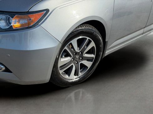 Used 2016 Honda Odyssey Touring Elite image 6