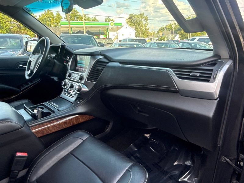 Used 2017 Chevrolet Tahoe Premier AWD/4WD image 18