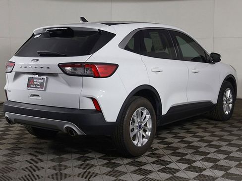 Used 2021 Ford Escape SE image 7