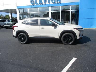 New 2026 Chevrolet Trax ACTIV w/ Sunroof Package