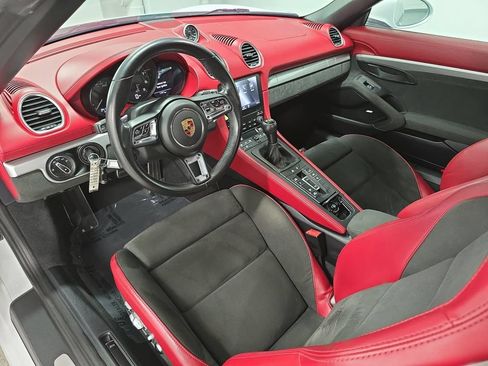 Certified 2022 Porsche 718 Boxster Spyder RWD image 4