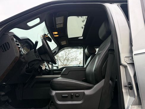 Used 2015 Ford F250 Platinum image 17