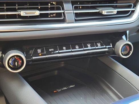 New 2026 Chevrolet Equinox EV LT image 17