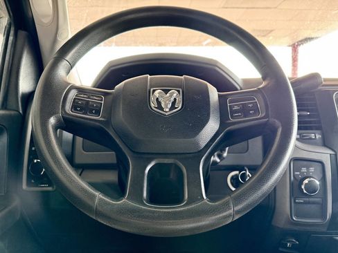 Used 2018 RAM 2500 Tradesman w/ Chrome Appearance Group image 8