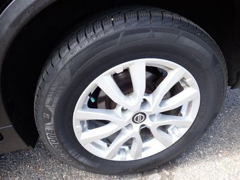 Used 2019 Nissan Rogue SV AWD/4WD image 6