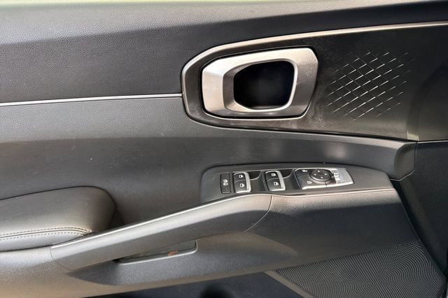 Certified 2023 Kia Sorento EX FWD image 13