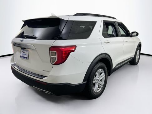 Used 2021 Ford Explorer XLT w/ Equipment Group 202A image 5