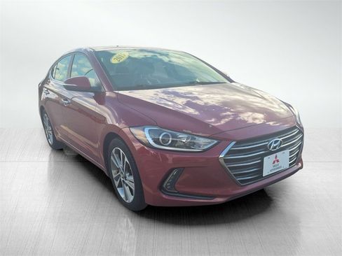 Used 2017 Hyundai Elantra Limited image 3