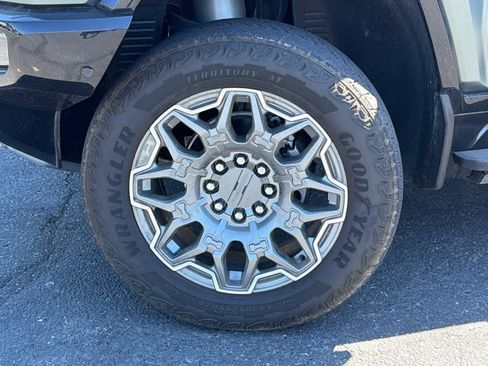 Used 2024 GMC Hummer EV 3X AWD/4WD image 9