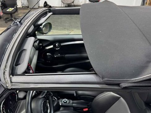 Used 2022 MINI Cooper S image 32