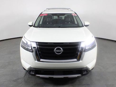 Certified 2022 Nissan Pathfinder SL FWD image 13