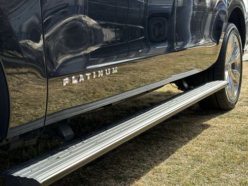 Used 2024 Ford Expedition Max Platinum image 11