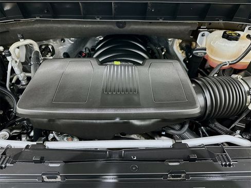 Used 2024 Chevrolet Silverado 1500 High Country w/ Technology Package image 32